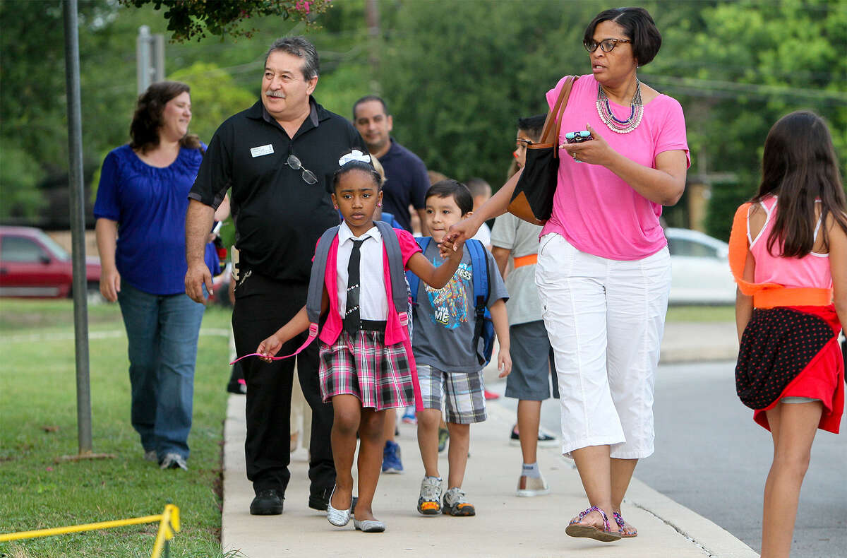 Yearround schedule a hit in Castle Hills