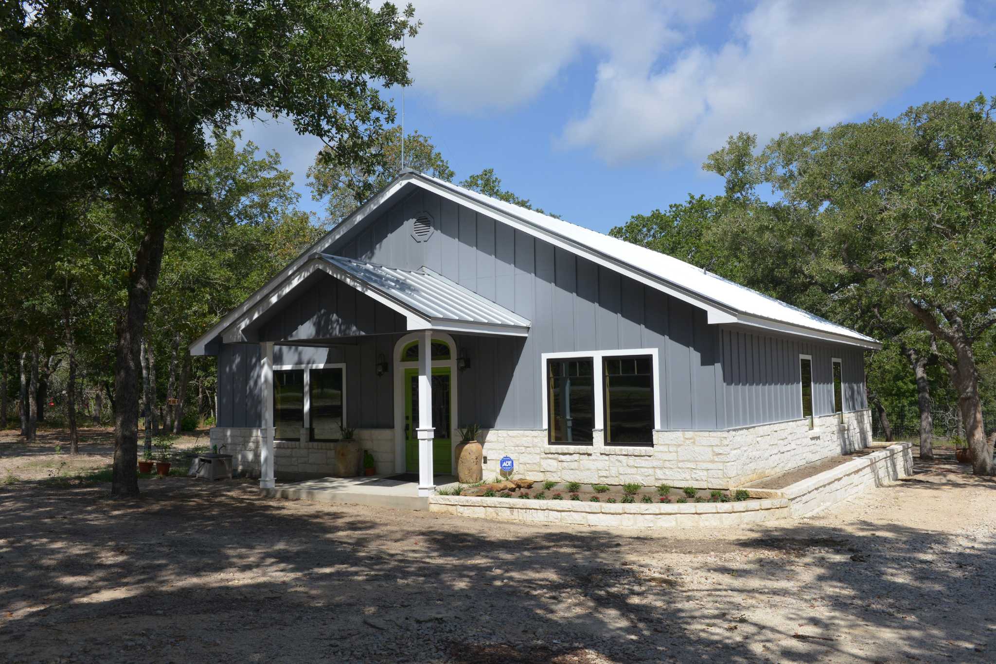 Spaces A modern La Vernia home goes back in time