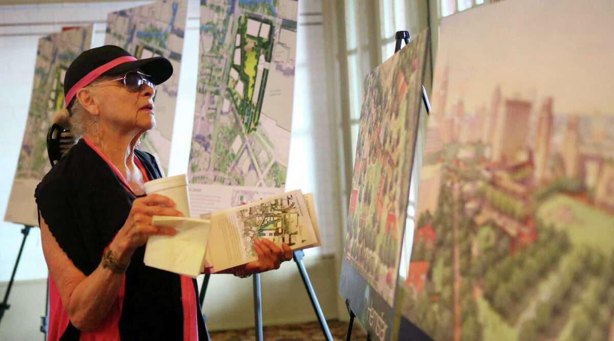 Residents review HemisFair plans