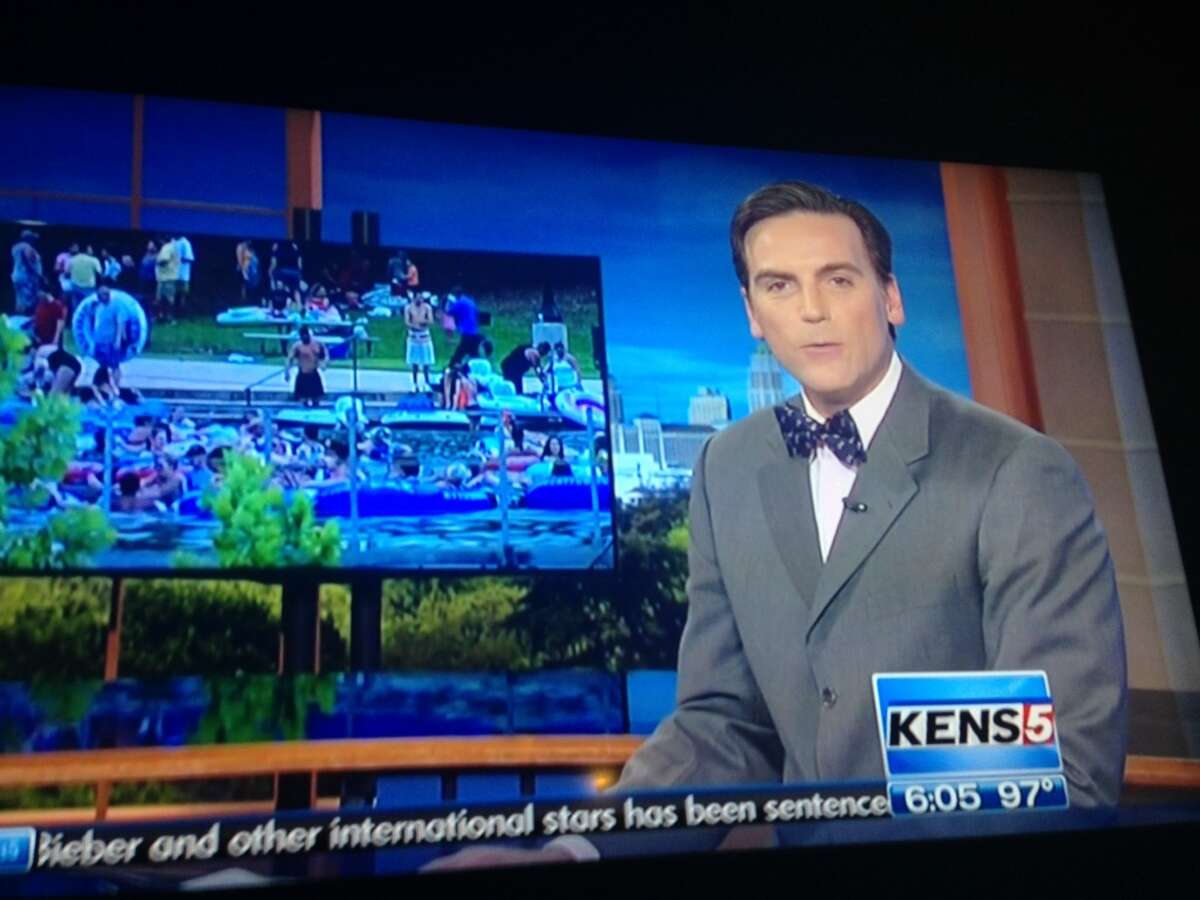 KENS anchor Jeff Goldblatt wore unusual neckwear -- a bow tie -- to bring awareness to a special cause.