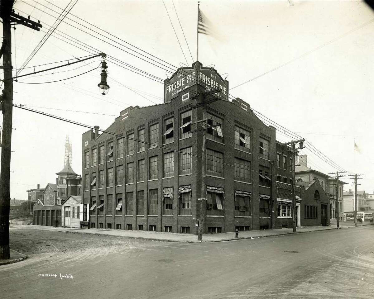 Bridgeport History Center, Bridgeport Public Library This is what the Frisbie Pie Co. looked like in its heyday. It was located near the corner of Kossuth and Burroughs streets between the late 1800s and 1958. Photo is from the History Center’s Corbit Collection.