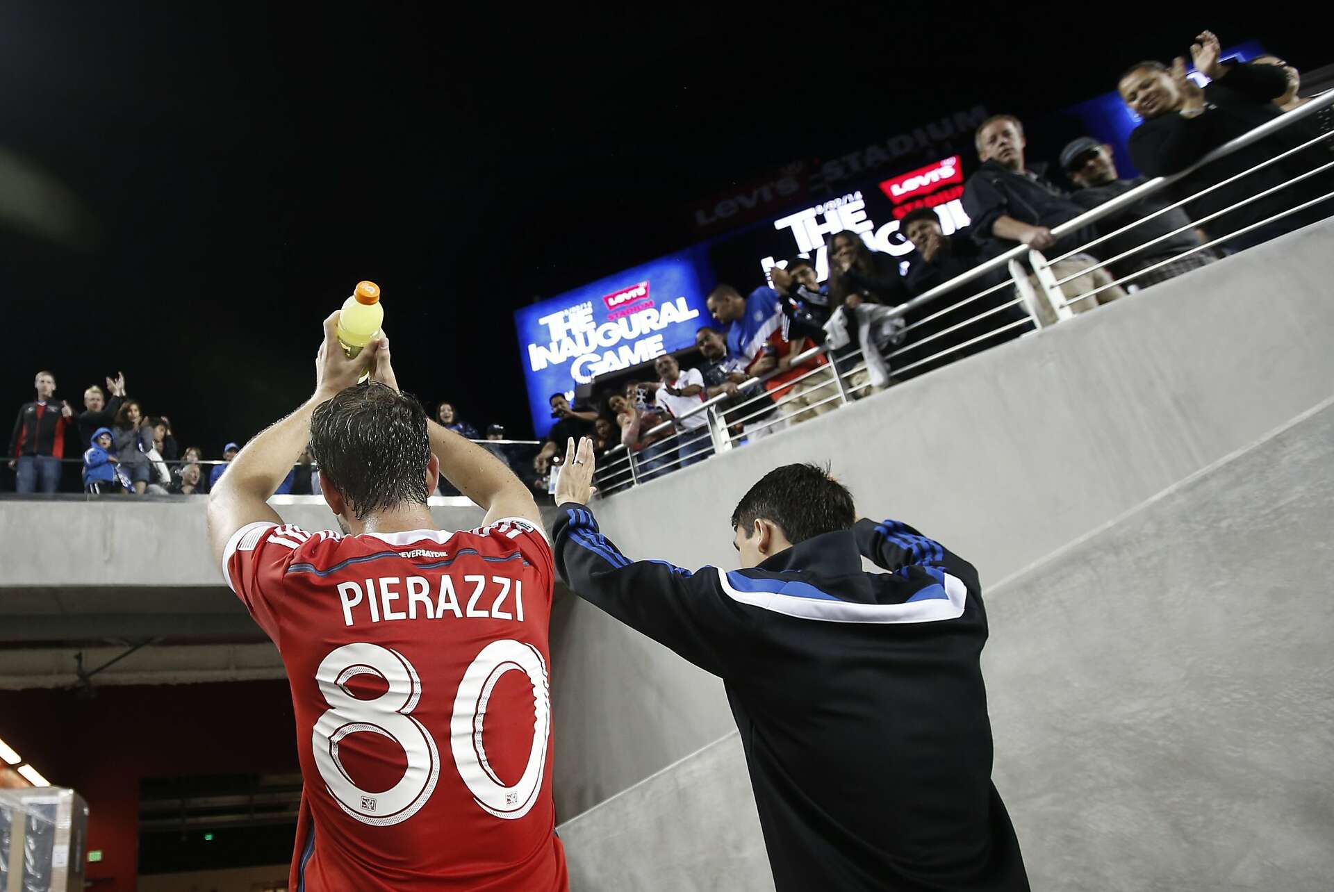 Fans share gripes about 1st Levi's Stadium experience