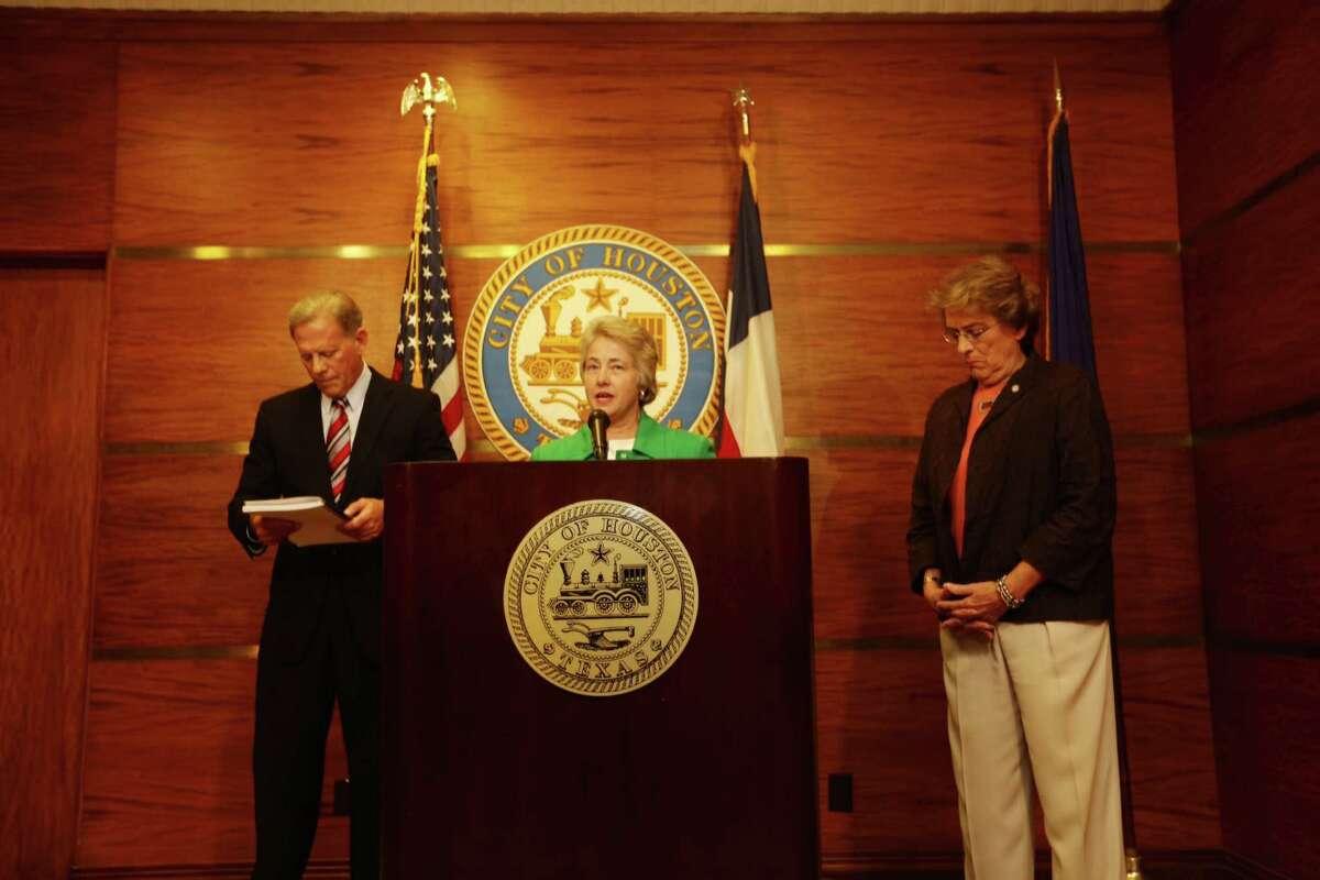 Houston City Attorney David Feldman, Mayor Annise Parker and Councilwoman Ellen Cohen announce Monday that opponents of the new non-discrimination ordinance did not get enough valid signatures to force a November repeal referendum.