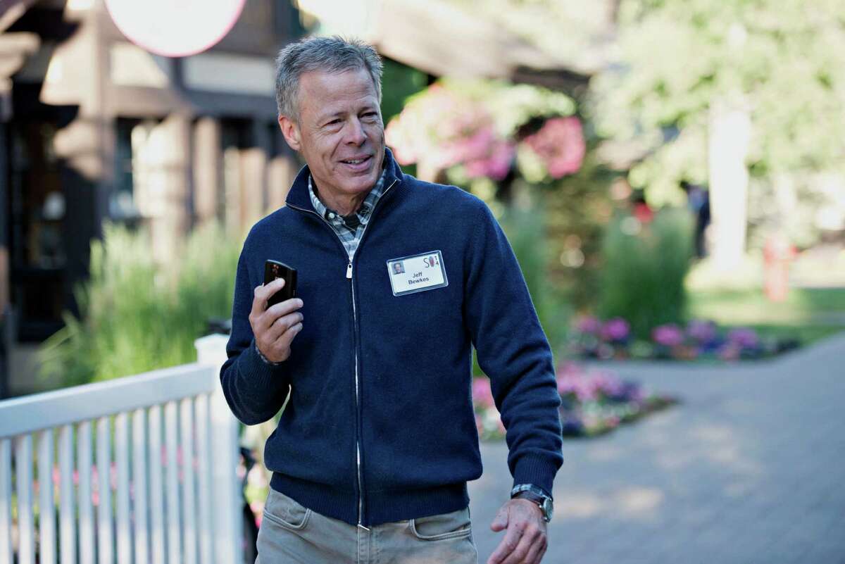 Jeffrey "Jeff" Bewkes, chairman and chief executive officer of Time Warner Inc., walks the grounds during the Allen & Co. Media and Technology Conference in Sun Valley, Idaho, U.S., on Wednesday, July 9, 2014. Technology companies from Silicon Valley are expected to take center stage at this year's Allen & Co.'s Sun Valley conference as tech and media converge. Photographer: Daniel Acker/Bloomberg *** Local Caption *** Jeff Bewkes