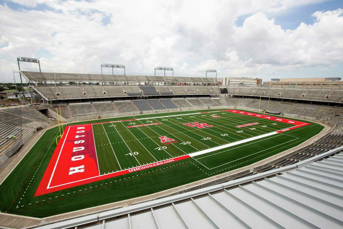 Tracking the Turf - University of Houston Athletics