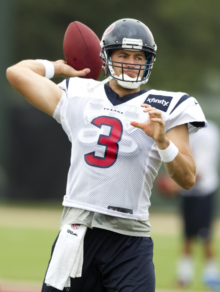 Texans place QB Schaub on injured reserve, sign Kellen Clemens