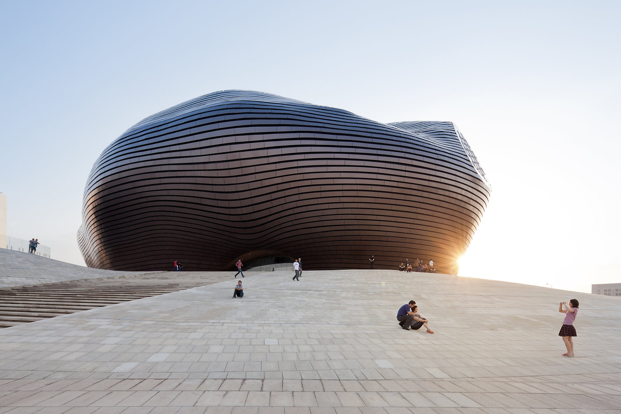 Архитектура 21. Музей искусств, Ордос, Монголия. Здание музея Ordos Museum. Музей Ордоса, Китай. Музей Ордос Ордос, Китай.