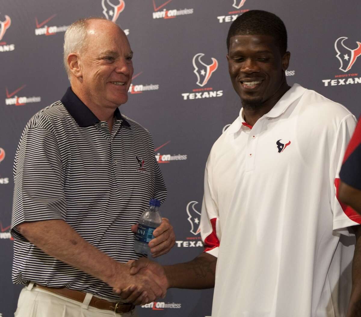 Texans owner Bob McNair dies