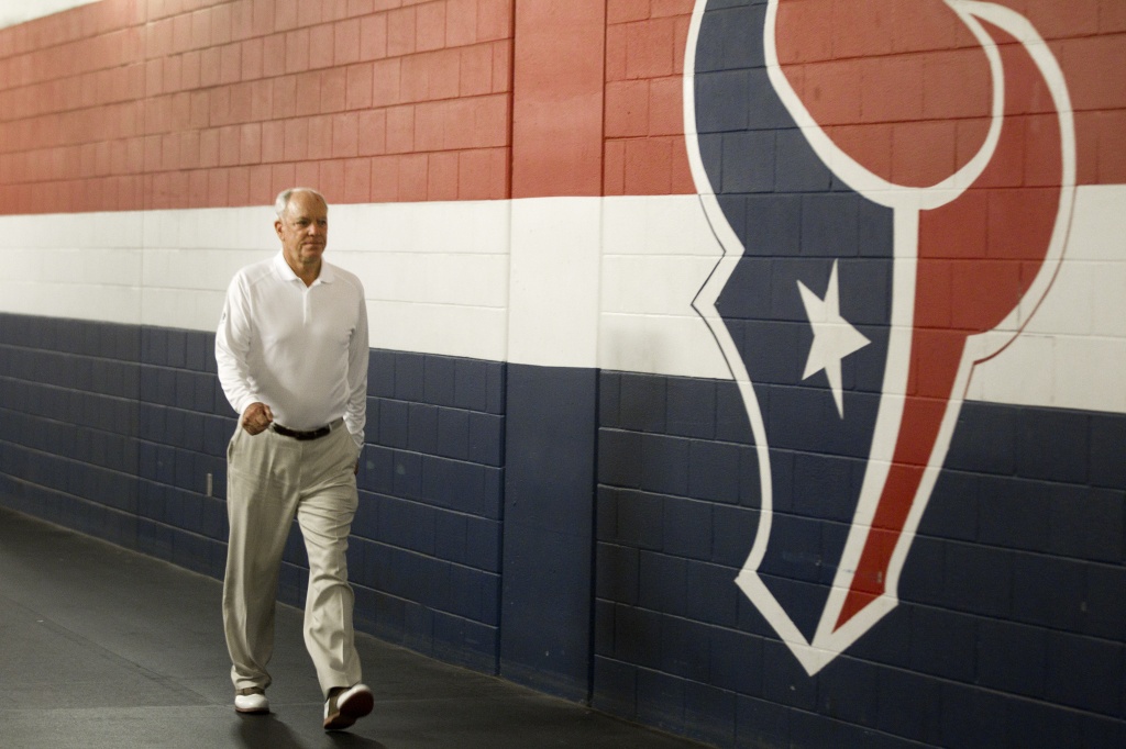 Houston Texans: Bob McNair honored before Monday's victory vs. Titans