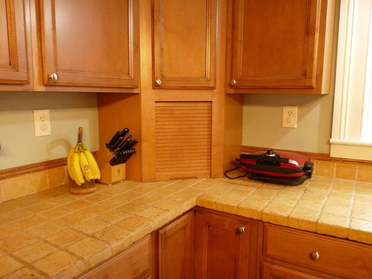 House of the Week Colonial in Valley Falls