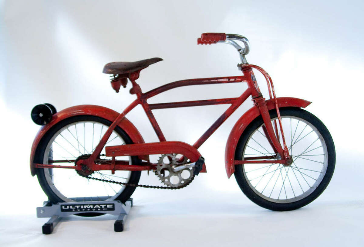 'I want to see it stay after I go’ At 85, longtime Houston shop owner