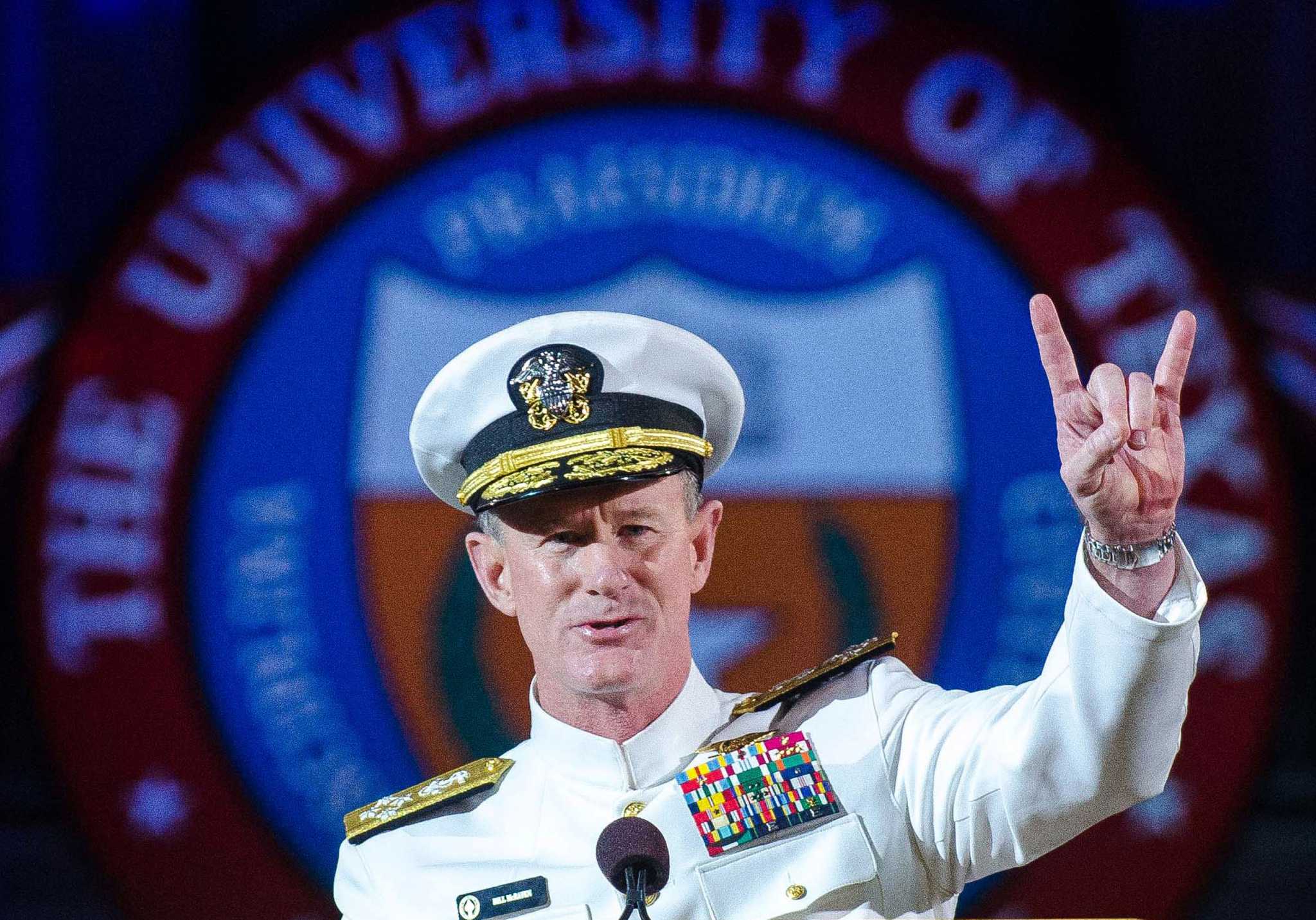 Адмирал х. Admiral William MCRAVEN. Адмирал ВМС США Уильям Макрейвен. Уильям Гарри Макрейвен. Адмирал Макрейвен фильм.