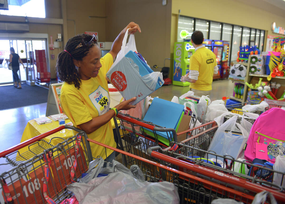 Shoppers take advantage of backtoschool deals