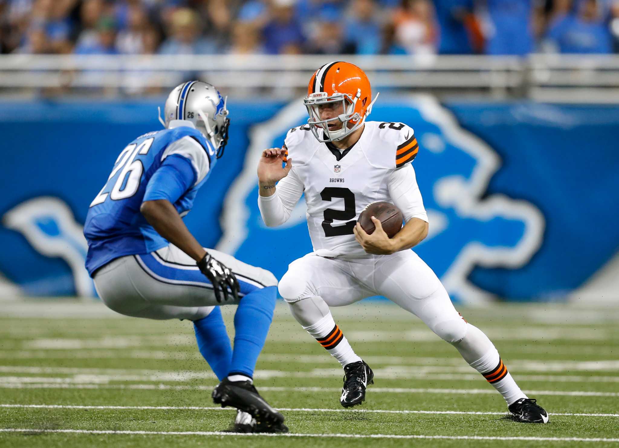 Johnny Manziel makes NFL debut for Cleveland Browns