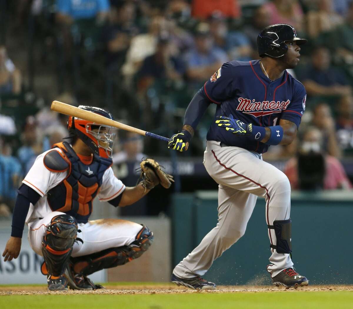 Twins first baseman Kennys Vargas (19) hits an RBI single during the eighth inning.
