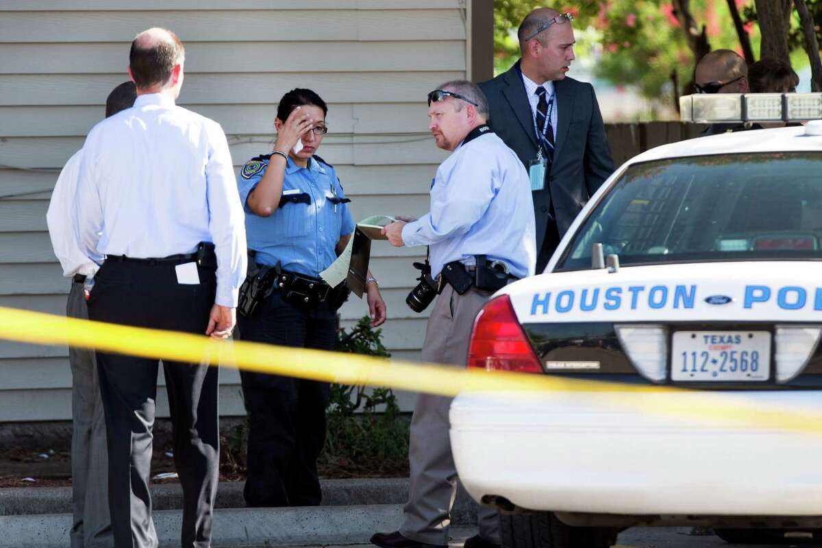 Officer Shot In North Houston; Suspect Dead