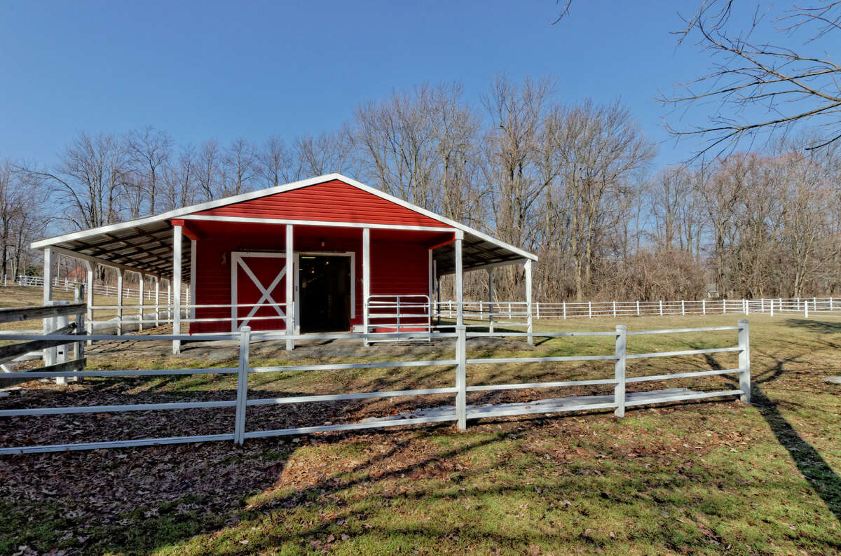 House of the Week Horse farm in Clifton Park