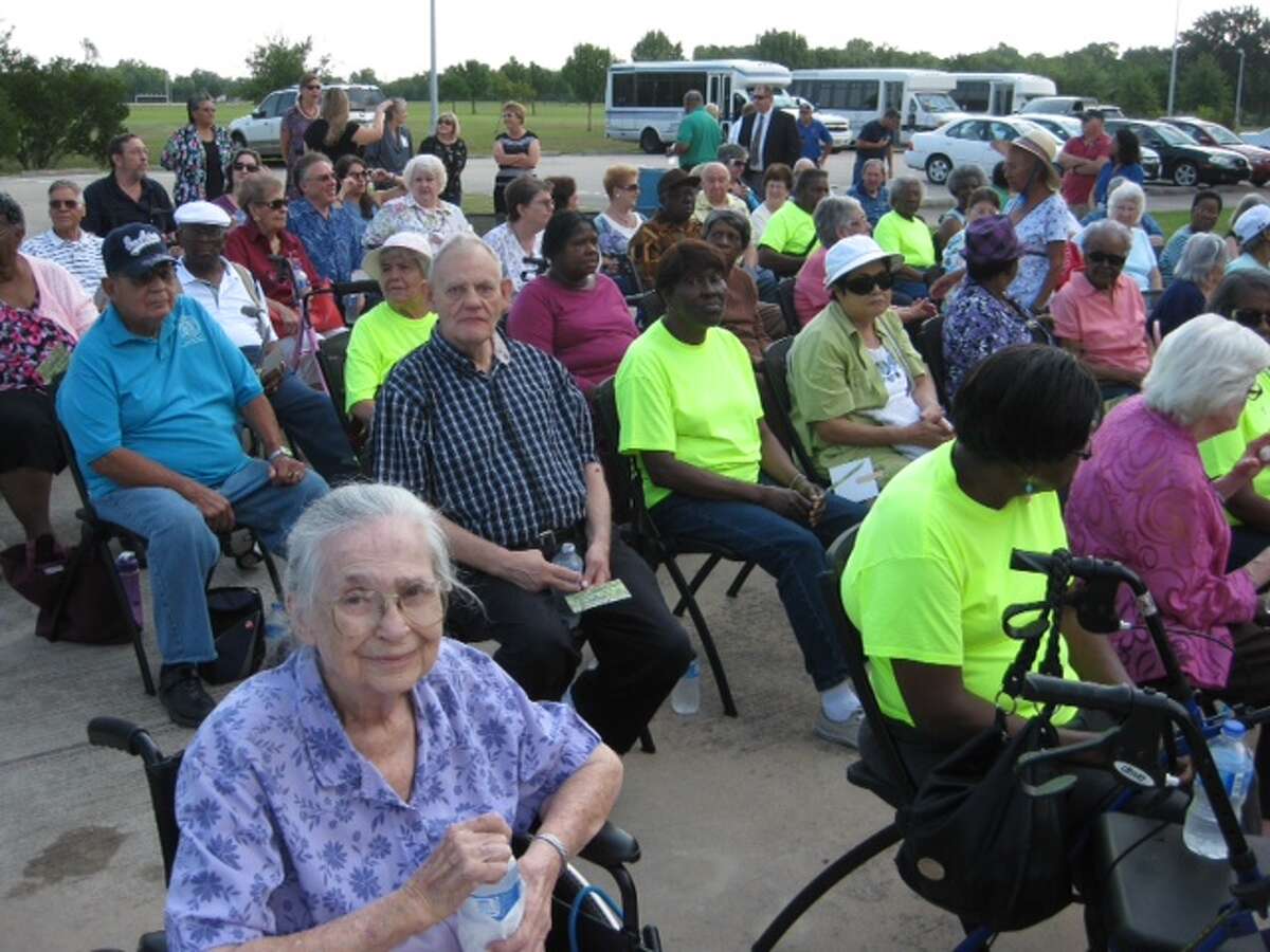 Playground catering to seniors opens in La Marque