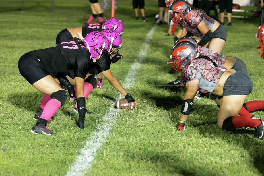 San Antonio women's football team heads to championships Houston