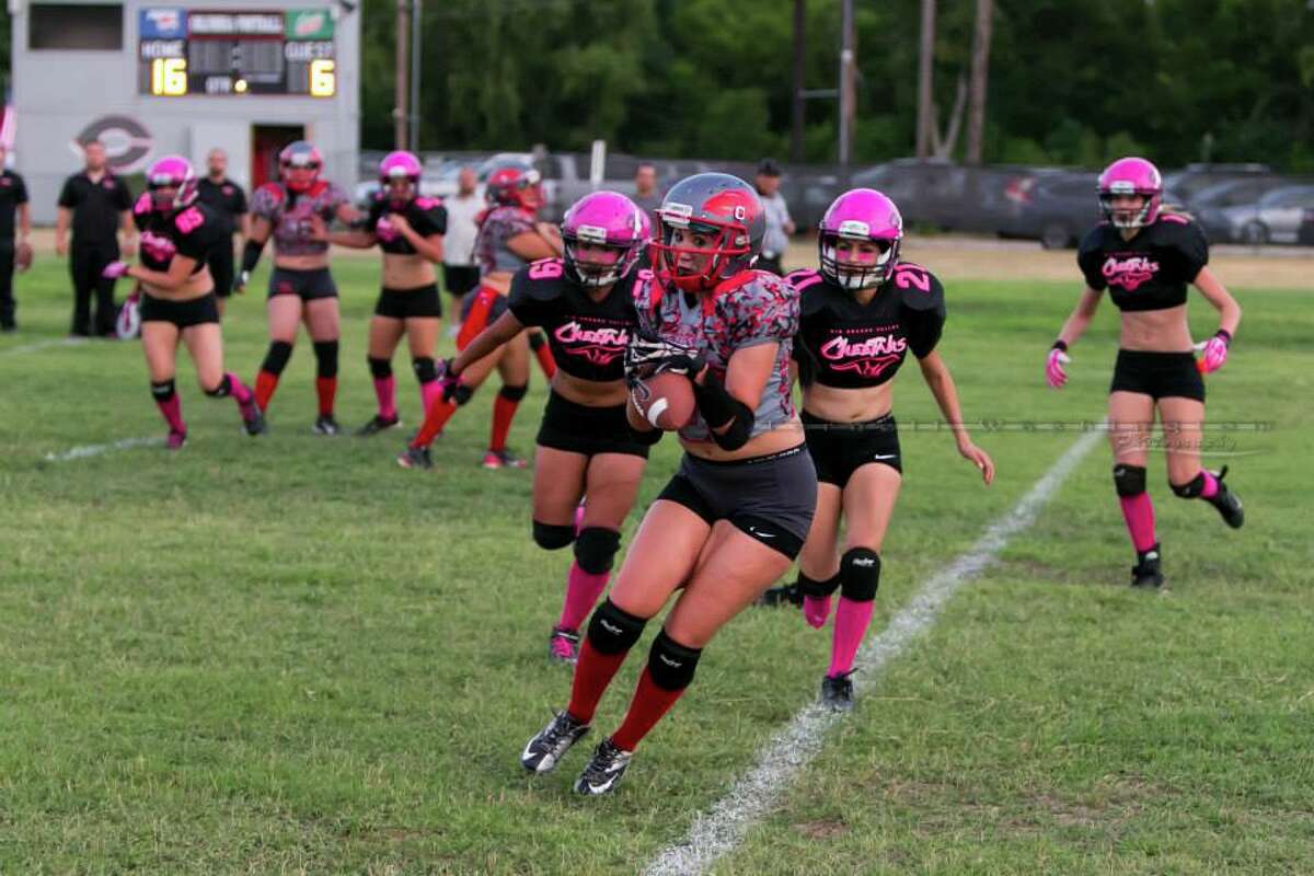 San Antonio women's football team heads to championships