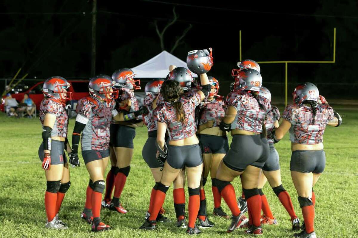 San Antonio women's football team heads to championships