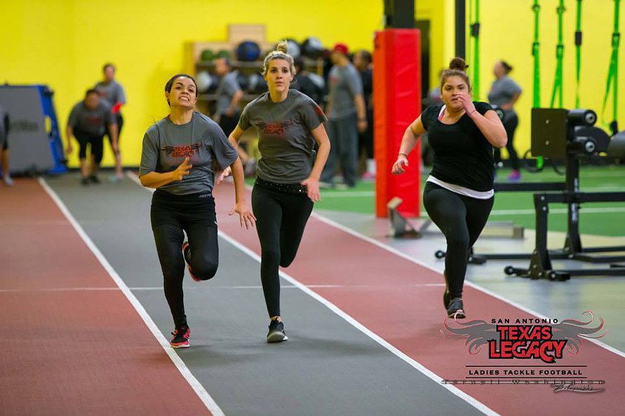 San Antonio women's football team heads to championships