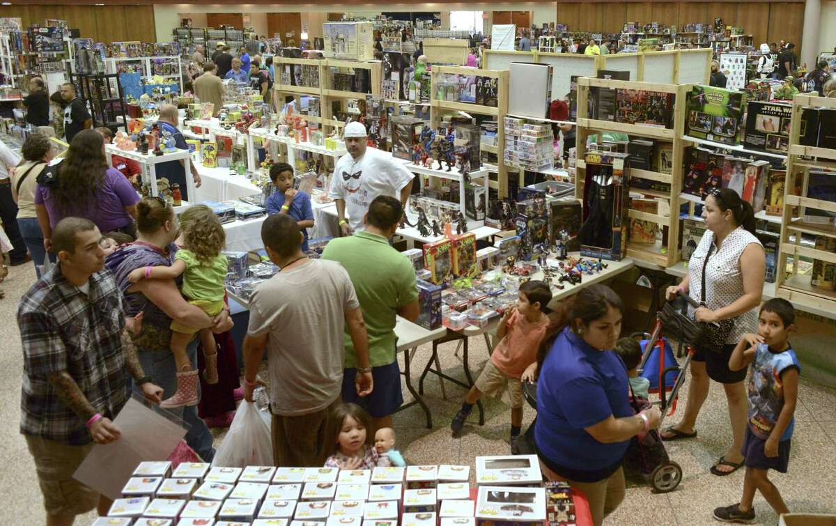 Texas Collectibles Expo toys with nostalgia