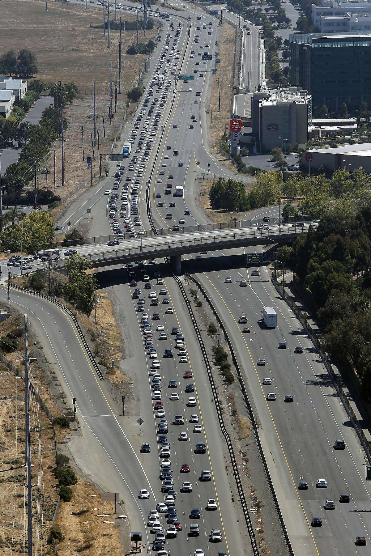 The race to Levi's Stadium: By car, Caltrain, Amtrak, BART, and VTA