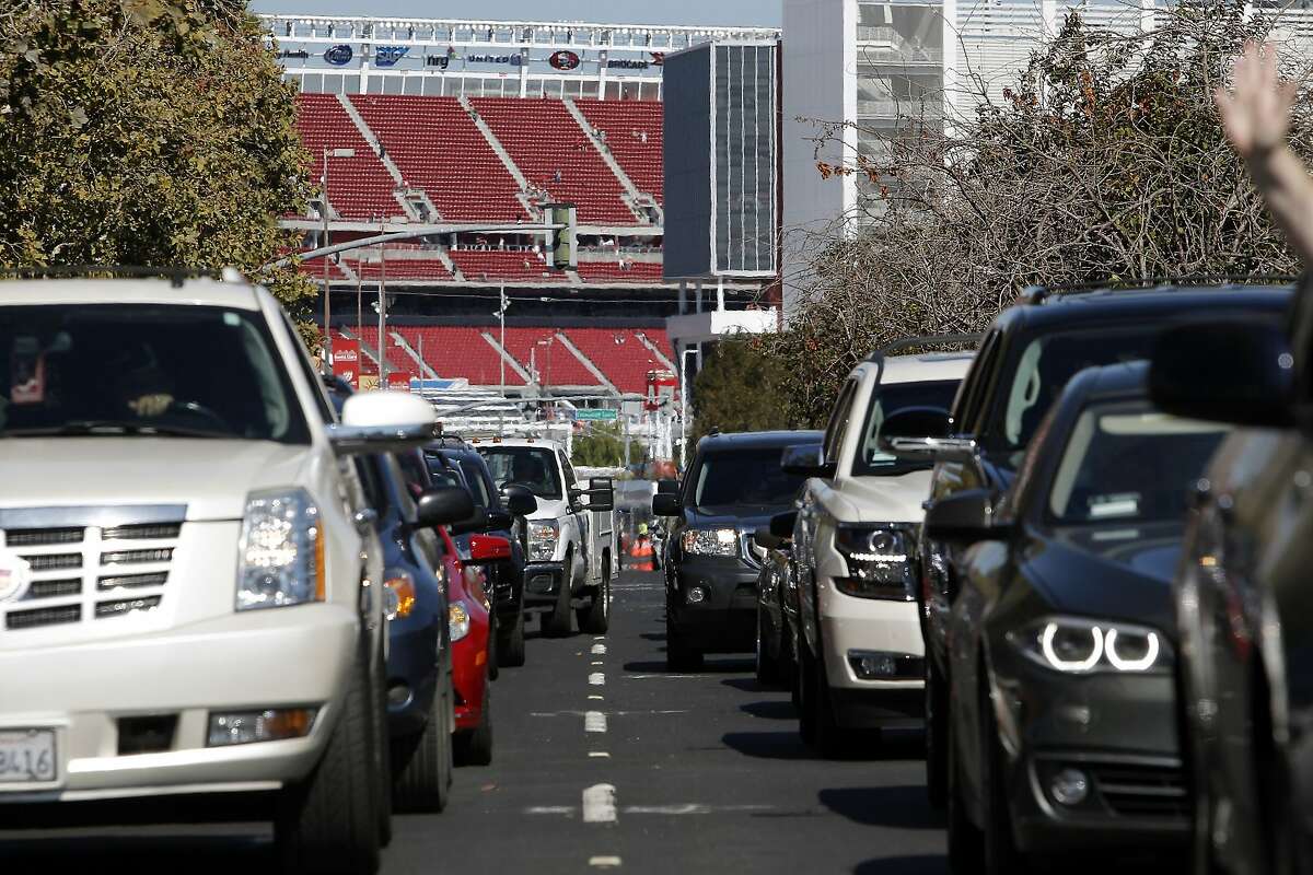Super Bowl planners try to avoid game-changing traffic mess