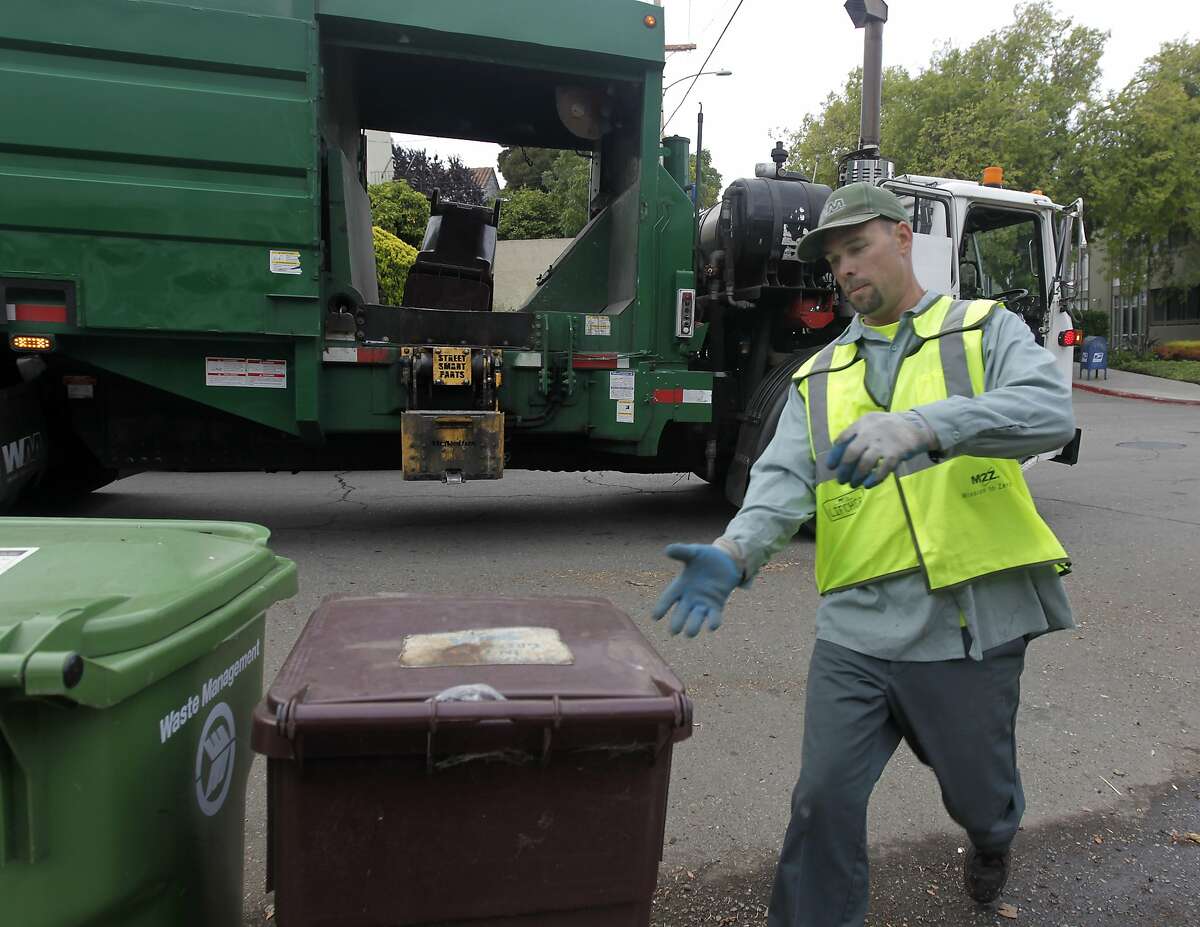 Waste Management sues Oakland over $1 billion trash contract