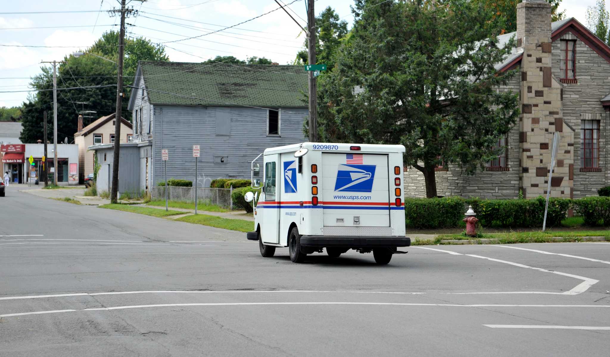 mail-carriers-at-risk