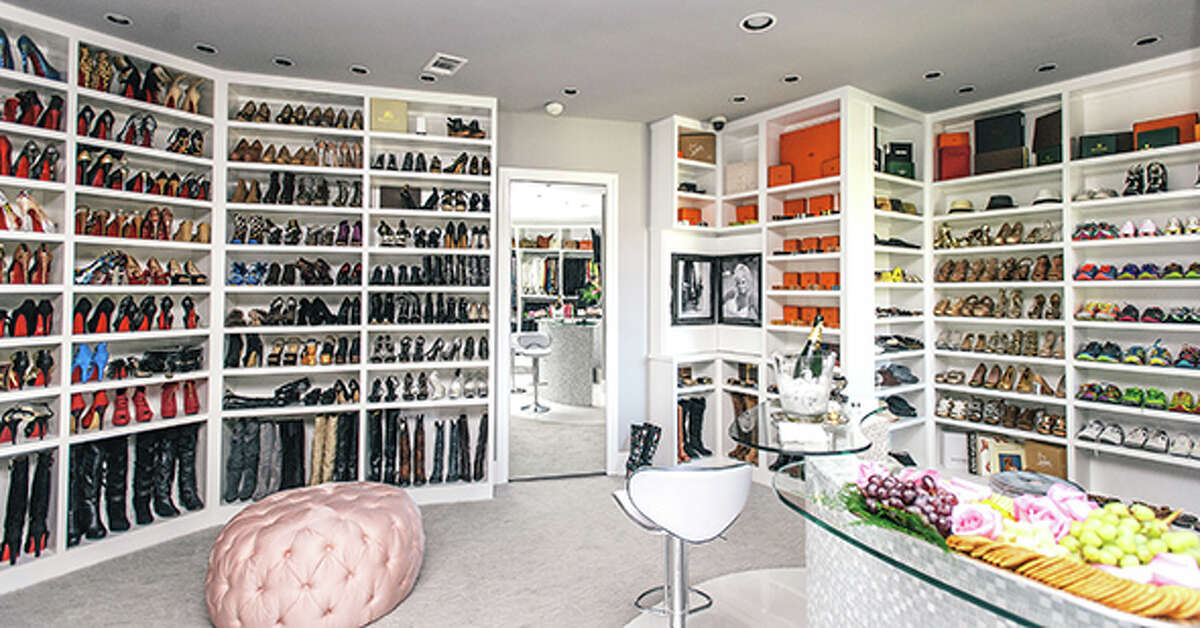 The closet is an Alladin's Cave of Wonder for lovers of designer labels.  Roemer calls it her "she cave."