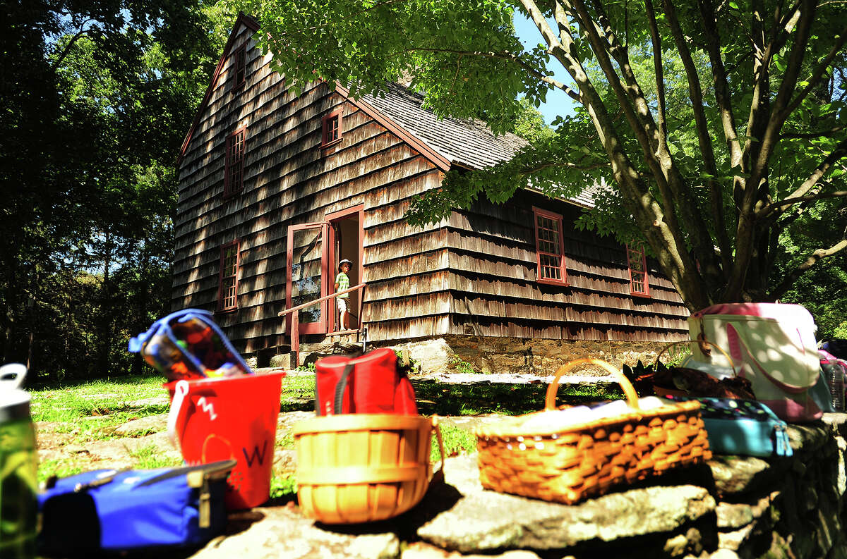 At Ogden House, 21st century Fairfield kids travel back to 18th century