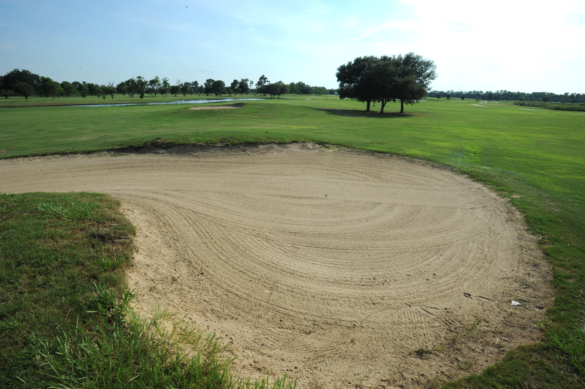 Bayou Din Golf Club to close