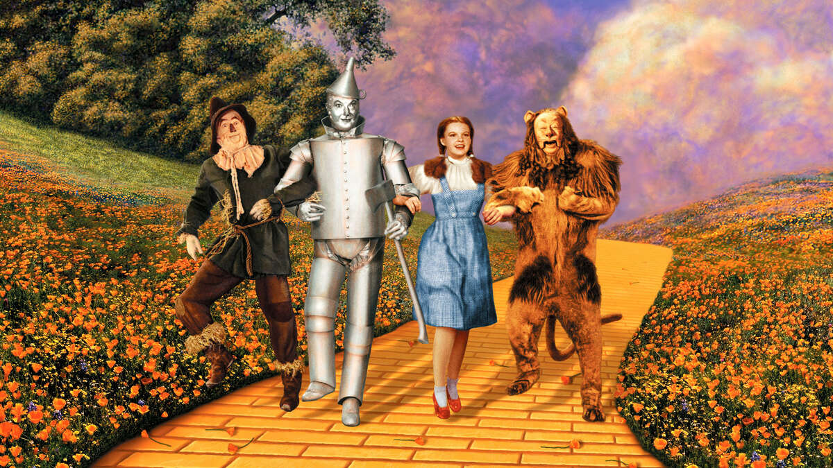 The Boston Pops to perform along with the 1939 screen classic "Thre Wizard of Oz" at Tanglewood.