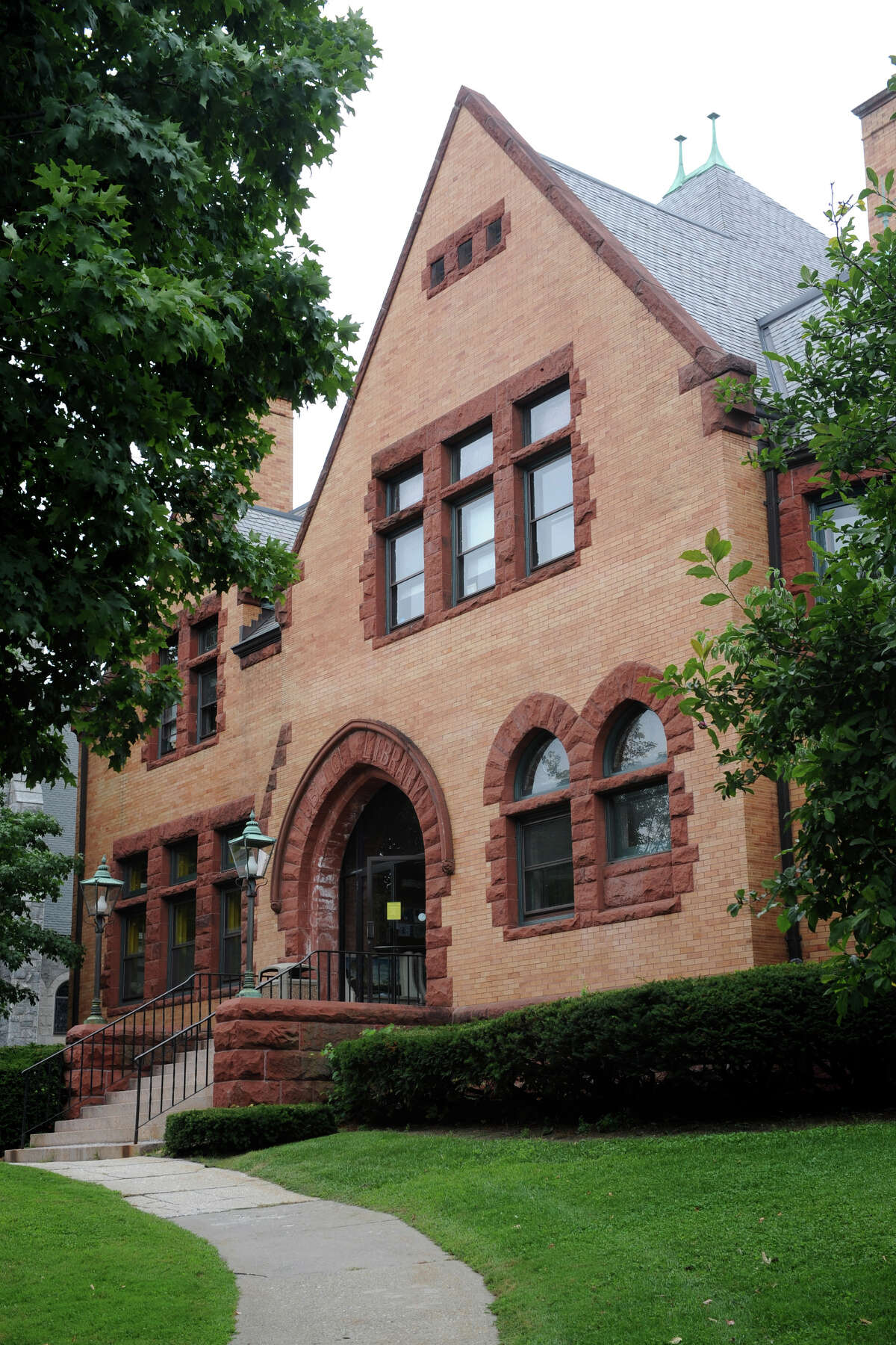 New Milford Library moves ahead to modernize