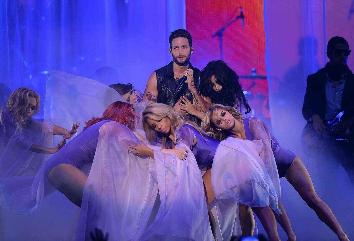 Stars at Telemundo's Premios Tu Mundo Awards