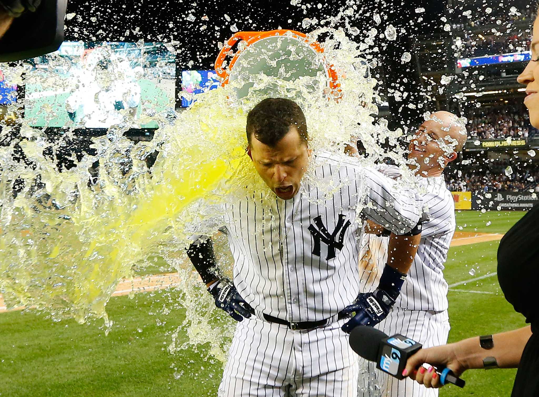 Martin Prado has big hit in ninth as New York Yankees rally for 4