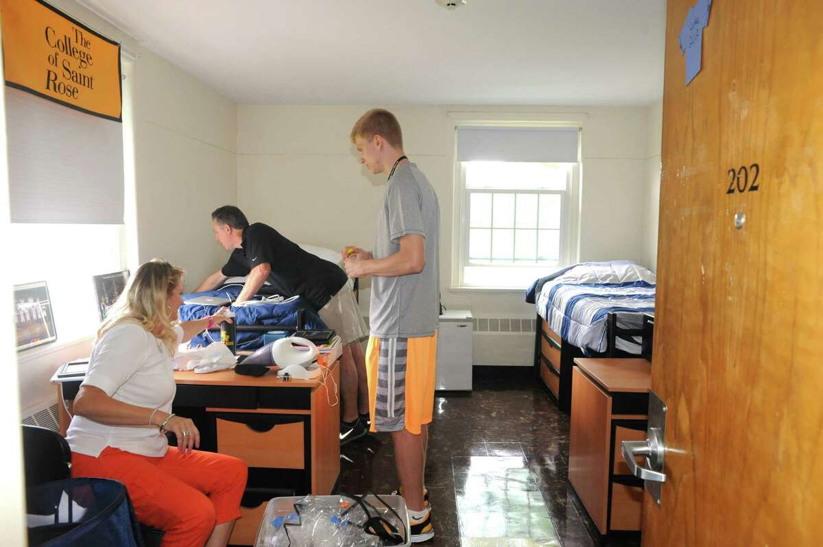 Photos Saint Rose movein weekend