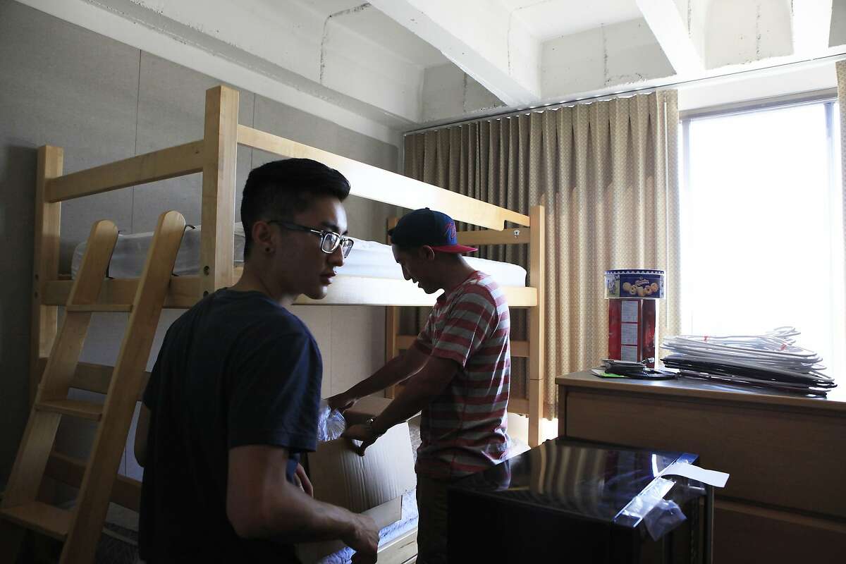 Thousands Move In To Uc Berkeley Dorms 