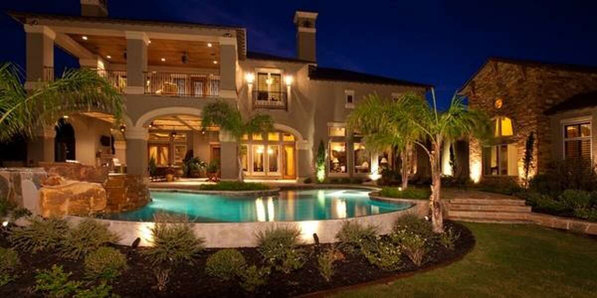 San Antonio homes with great pools