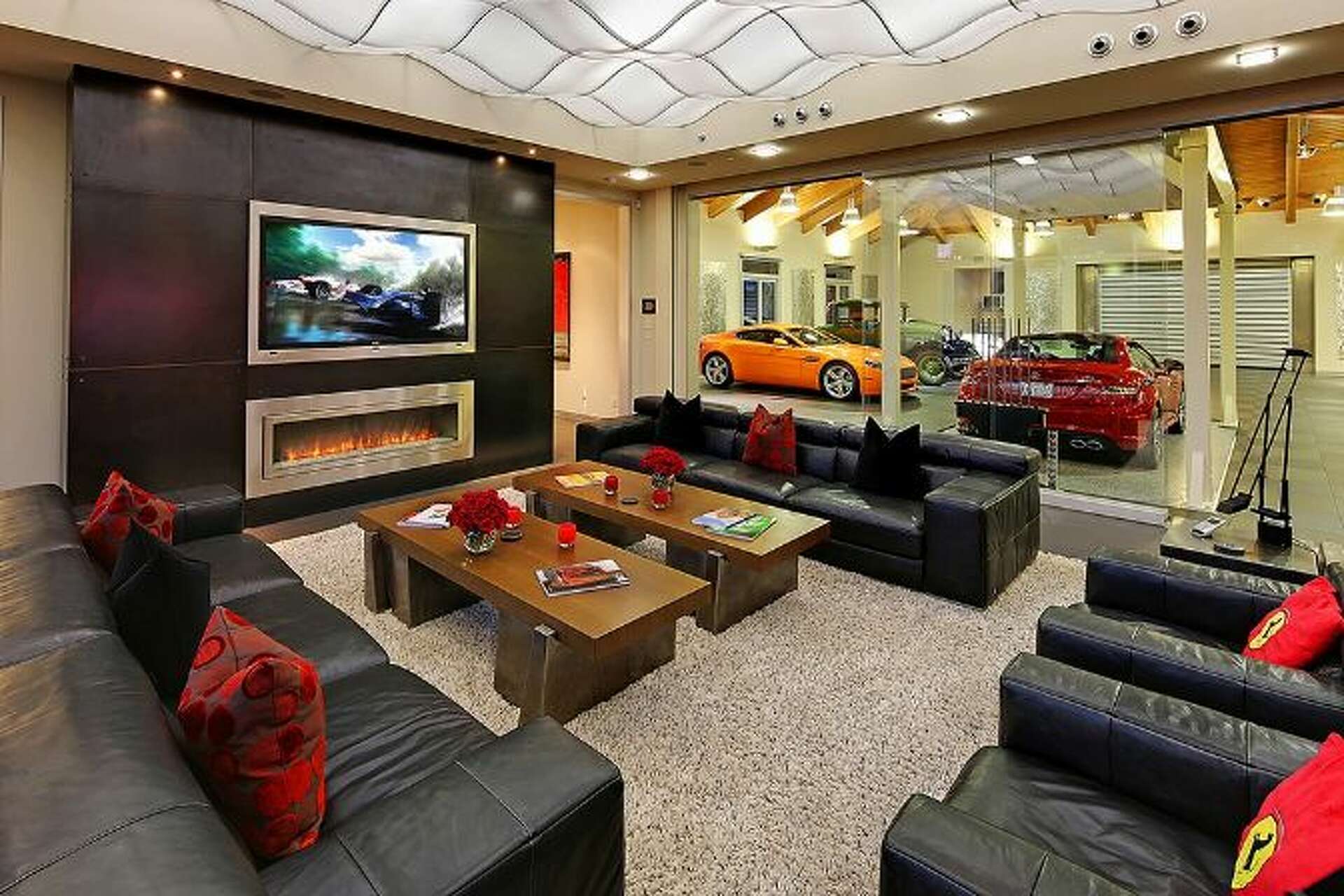 The ultimate pad for a man and his cars?