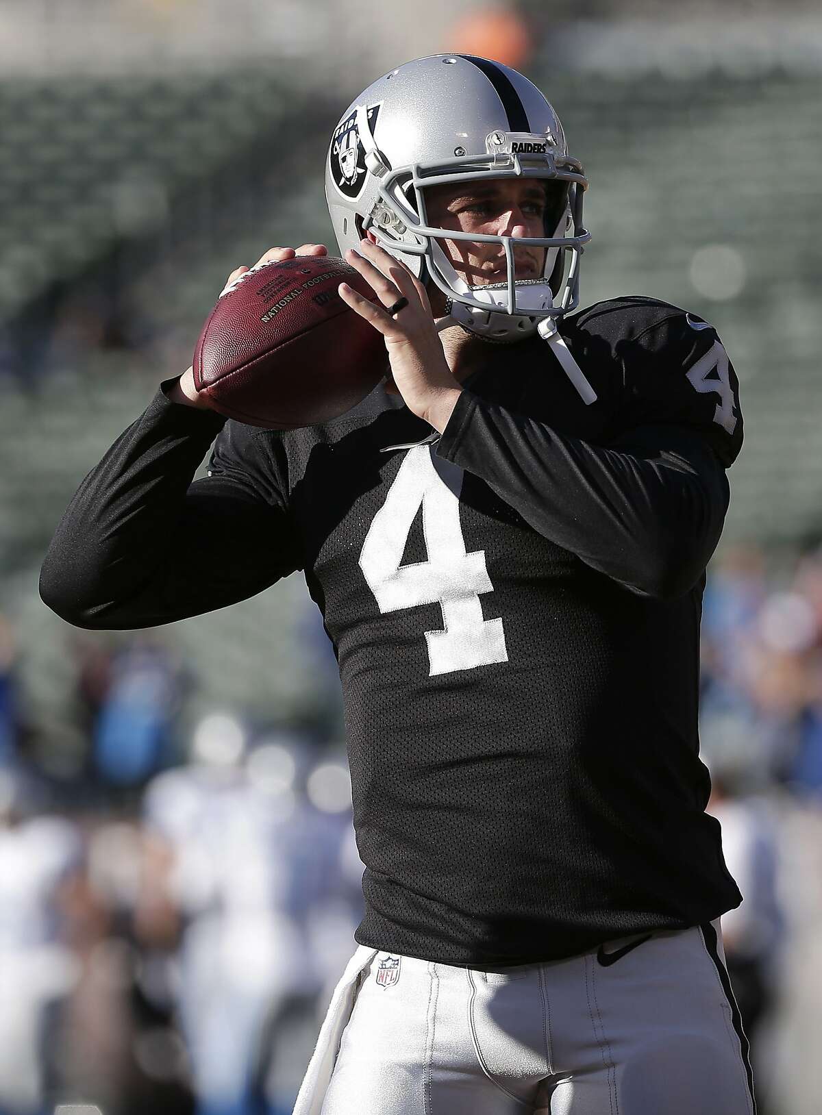 With Schaub out, QB Carr gets shot to impress Raiders