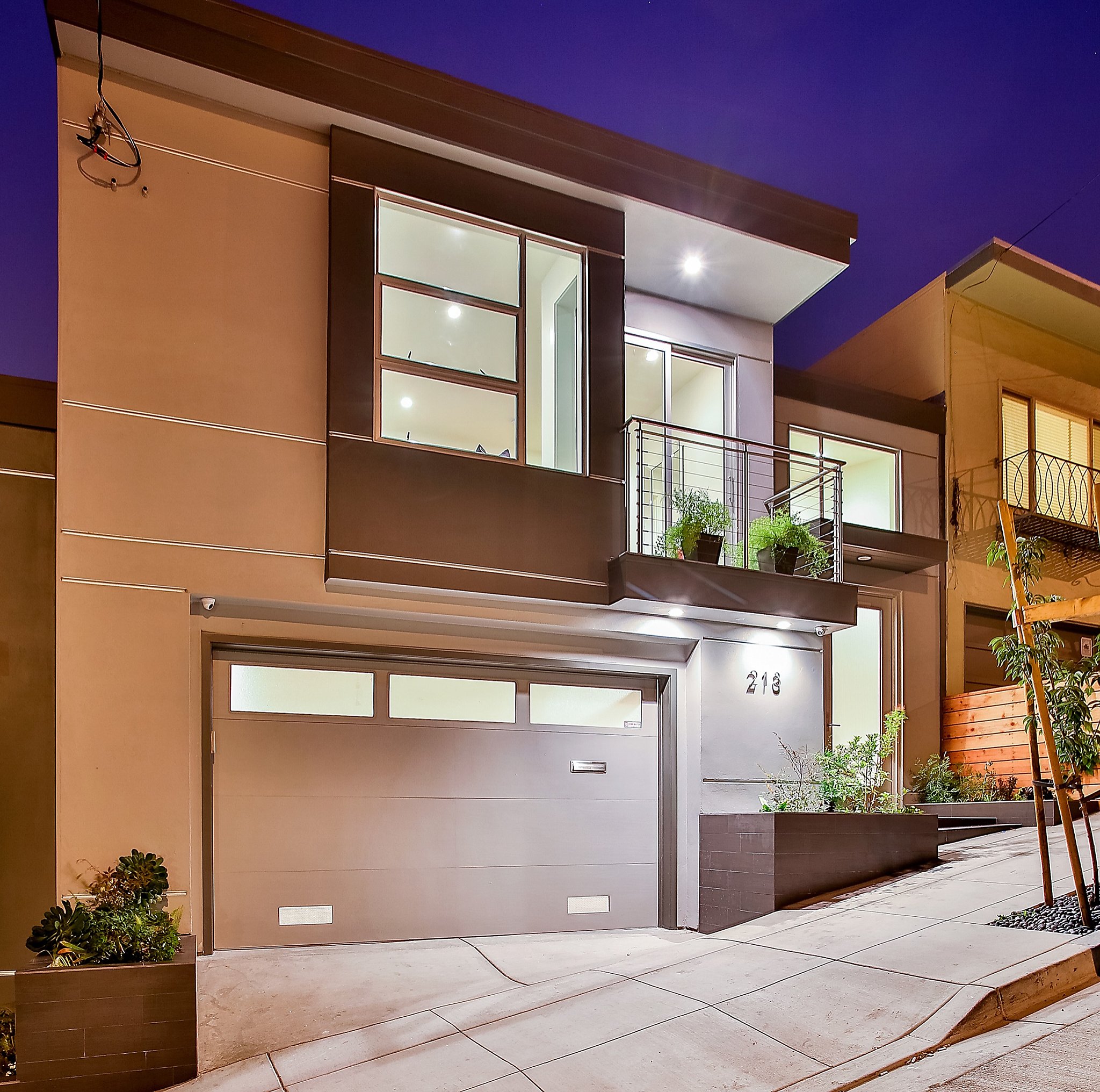 Newly built home in Miraloma Park offers panoramic views