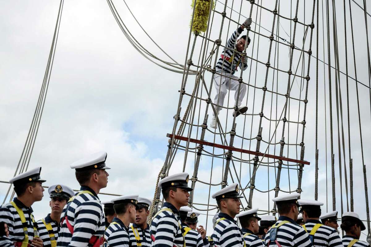 Mexican navy tall ship arrives in Seattle