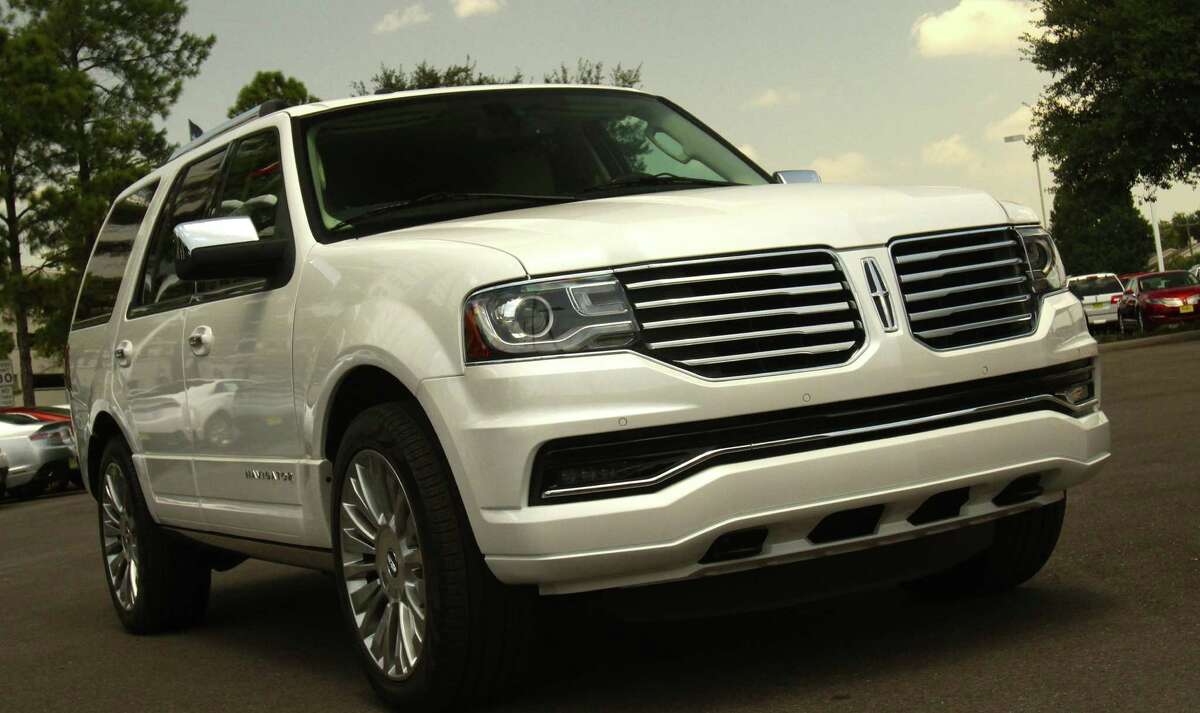 For those needing more room, the Lincoln Navigator L has a longer 131-inch wheelbase versus 119 inches for the standard SUV, and greater overall length will continue to be available in both 4x2 and 4x4 versions.