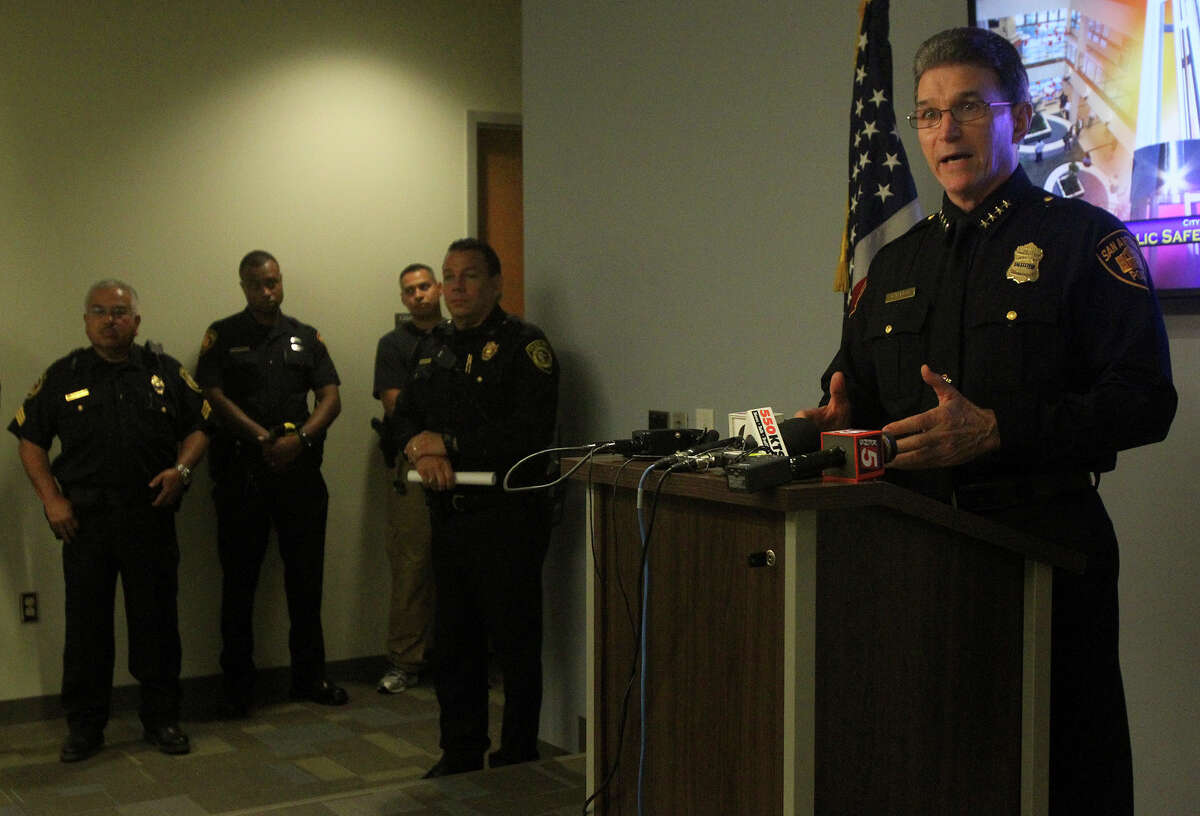 San Antonio police chief William McManus (right) speaks Friday August 29, 2014 at Public Safety Headquarters about the apprehension of shooting suspect Jerry Idrogo in Toledo, Ohio. Idrogo is suspected in the fatal shooting of Balcones Heights police officer Julian Pesina.