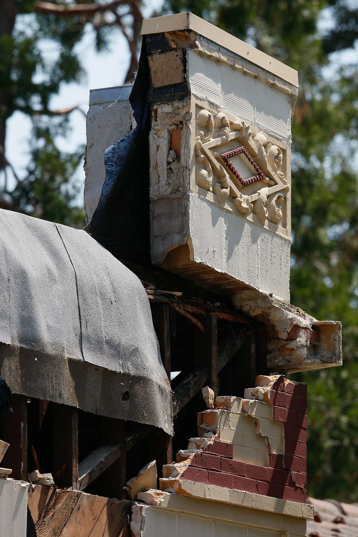 heavy damage is seen on 587 Jefferson Street after yesterday morning's earthquake on August 25, 2014 in Napa, CA.