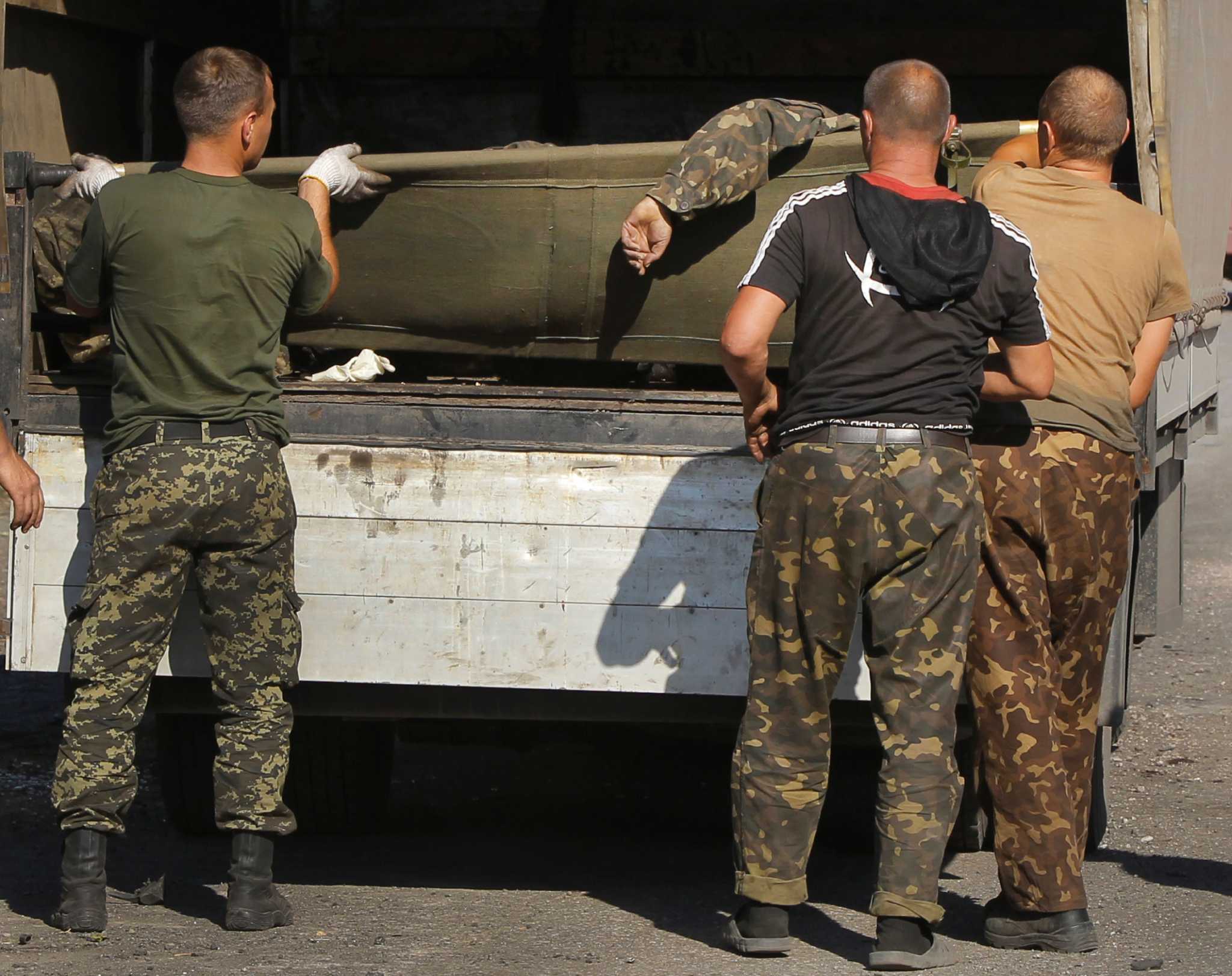 Сколько погибло солдат. Погибшие украинские военные. Убитые российские солдаты.