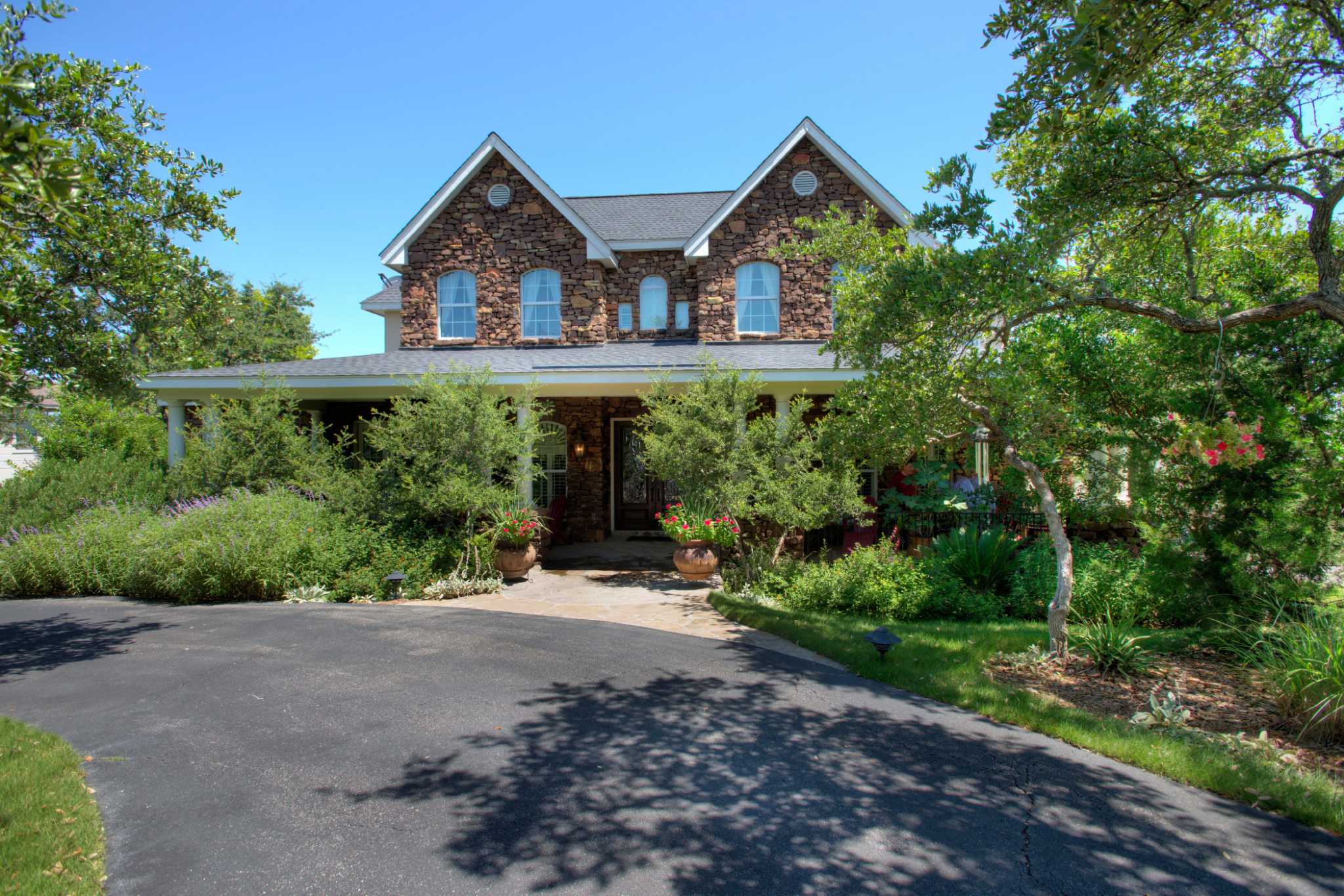 OneofaKind Home in Timberwood Park